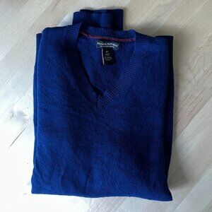 Banana Republic Extra Fine Merino Blue V Neck Sweater Size Medium